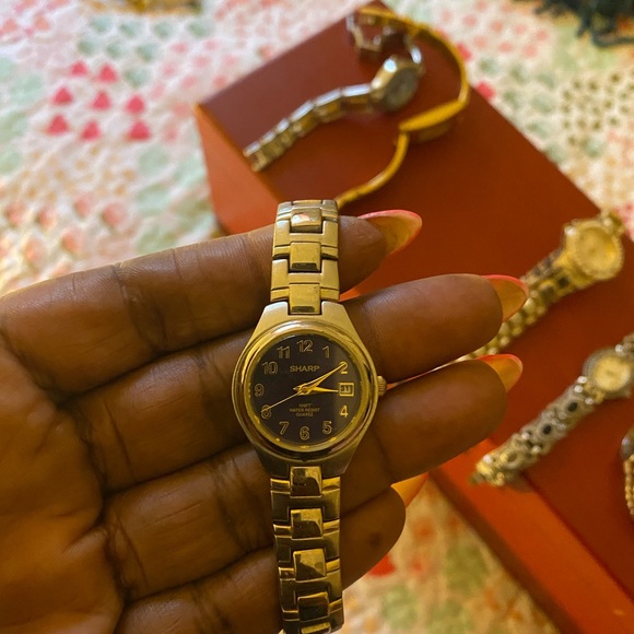 Watches - Picture 5 of 8